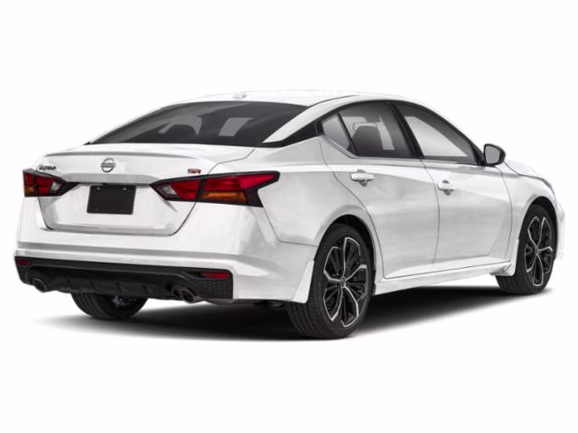 2025 Pearl White Tricoat Nissan Altima 2.5 SR FWD Sedan