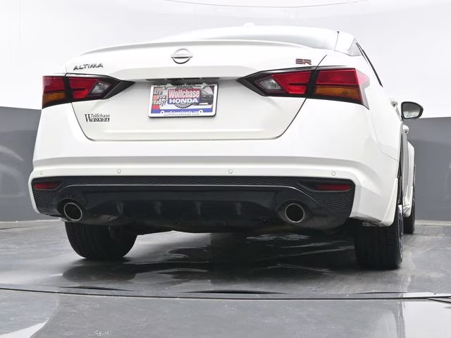 2025 Pearl White Tricoat Nissan Altima 2.5 SR FWD Sedan