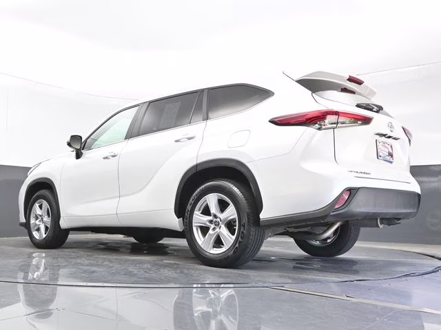2023 Pearl Toyota Highlander L FWD SUV