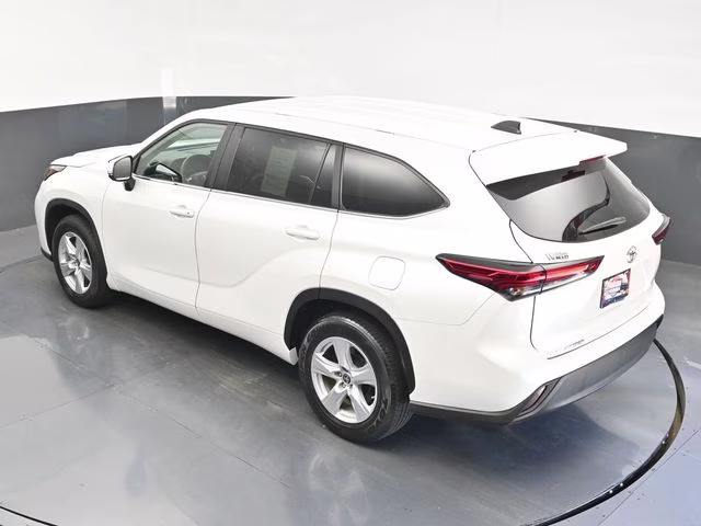 2023 Pearl Toyota Highlander L FWD SUV