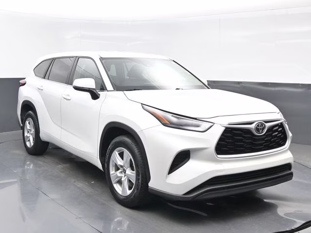 2023 Pearl Toyota Highlander L FWD SUV