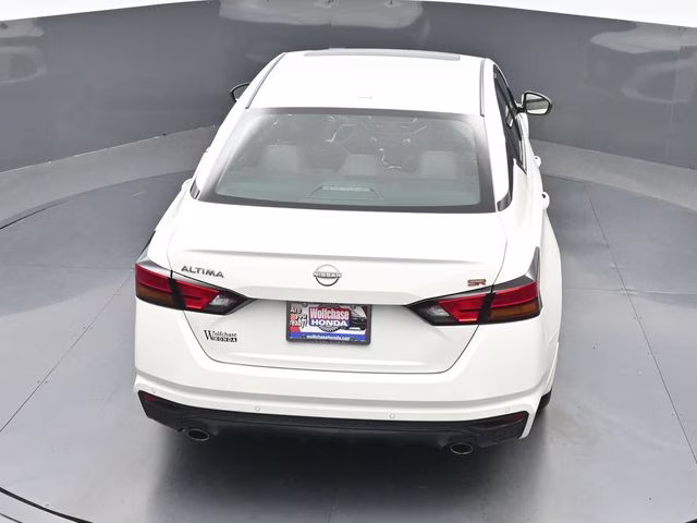2025 Pearl White Tricoat Nissan Altima 2.5 SR FWD Sedan