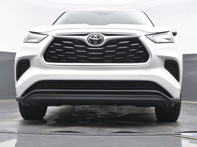 2023 Pearl Toyota Highlander L FWD SUV