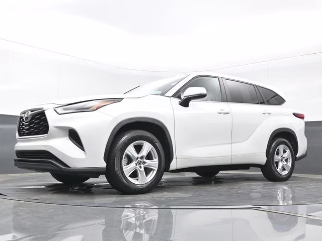 2023 Pearl Toyota Highlander L FWD SUV