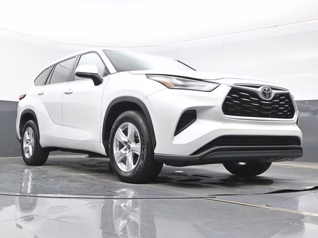 2023 Pearl Toyota Highlander L FWD SUV
