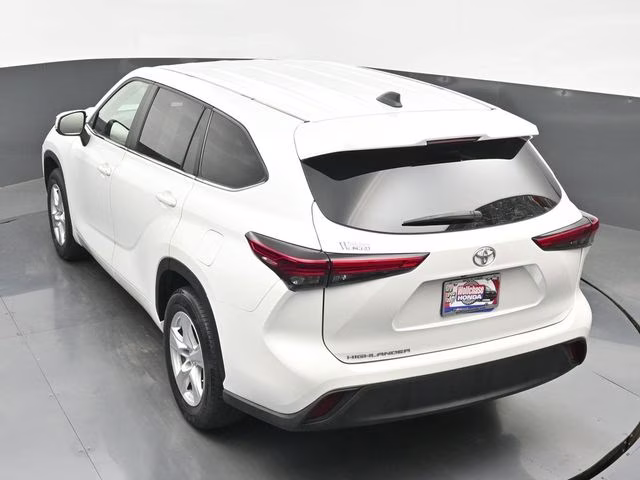 2023 Pearl Toyota Highlander L FWD SUV