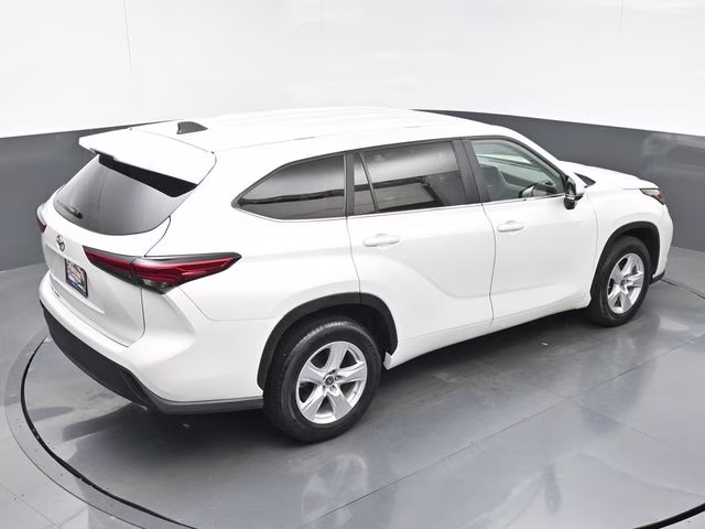 2023 Pearl Toyota Highlander L FWD SUV