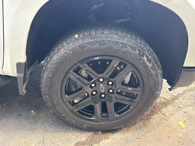 2025 Summit White Chevrolet Silverado 1500 4X4 Truck