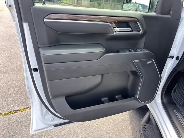 2025 Summit White Chevrolet Silverado 1500 4X4 Truck