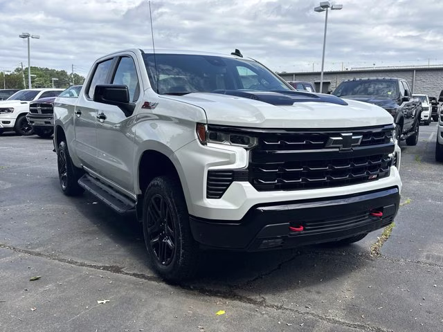 2025 Summit White Chevrolet Silverado 1500 4X4 Truck
