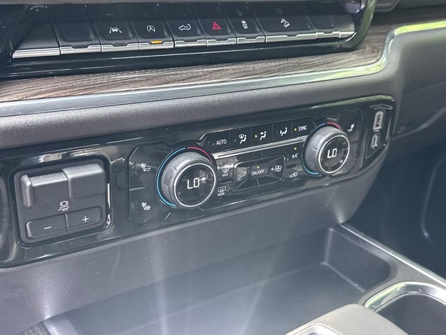 2025 Summit White Chevrolet Silverado 1500 4X4 Truck