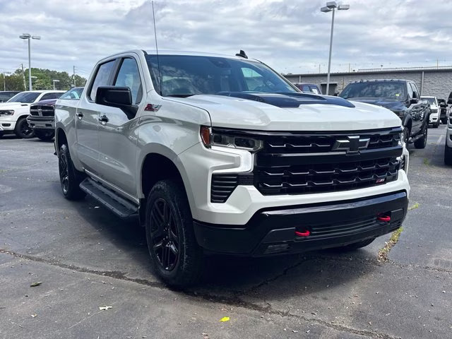 2025 Summit White Chevrolet Silverado 1500 4X4 Truck