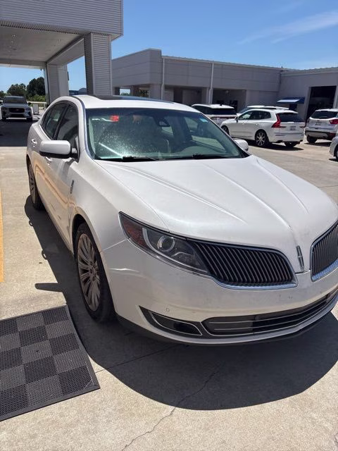 2015 White Platinum Clearcoat Metallic Lincoln MKS Base FWD Sedan