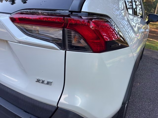 2022 Blizzard Pearl Toyota RAV4 XLE Premium FWD SUV