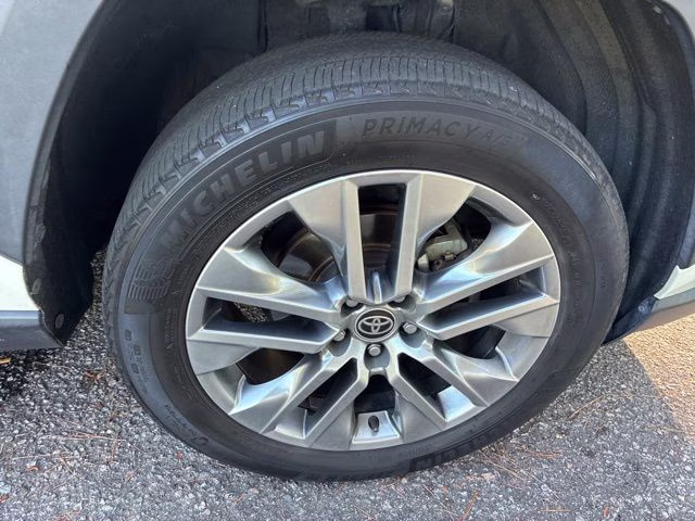 2022 Blizzard Pearl Toyota RAV4 XLE Premium FWD SUV