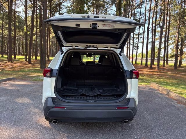 2022 Blizzard Pearl Toyota RAV4 XLE Premium FWD SUV