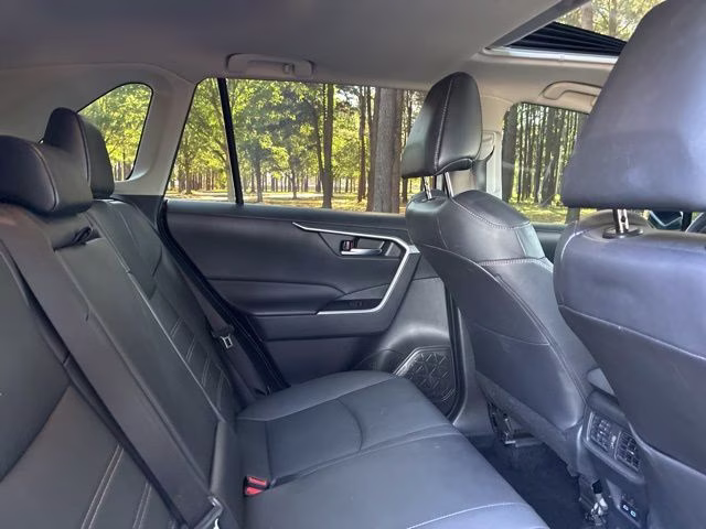 2022 Blizzard Pearl Toyota RAV4 XLE Premium FWD SUV