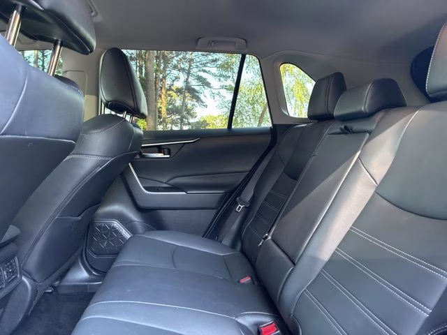 2022 Blizzard Pearl Toyota RAV4 XLE Premium FWD SUV