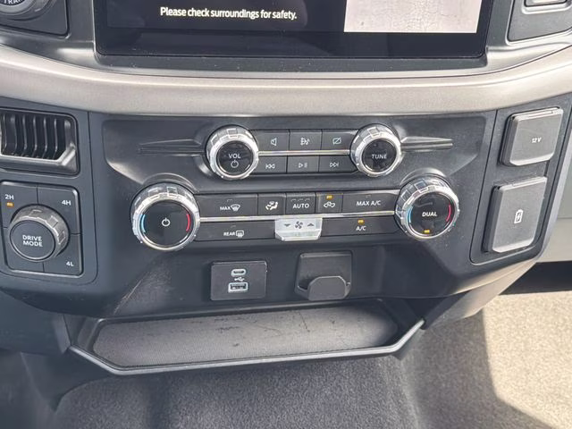 2024 Agate Black Metallic Ford F-150 XLT 4X4 Truck