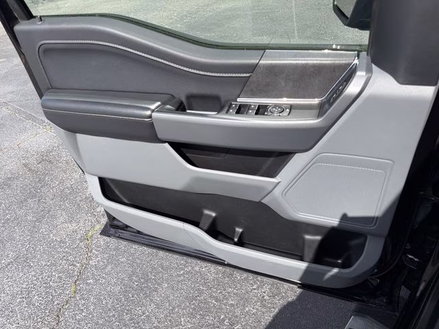 2024 Agate Black Metallic Ford F-150 XLT 4X4 Truck