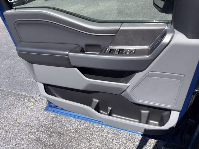 2024 Atlas Blue Metallic Ford F-150 XLT 4X4 Truck