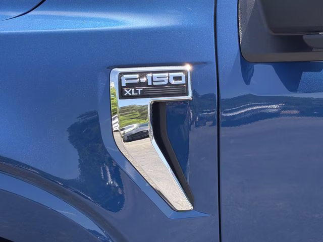2024 Atlas Blue Metallic Ford F-150 XLT 4X4 Truck