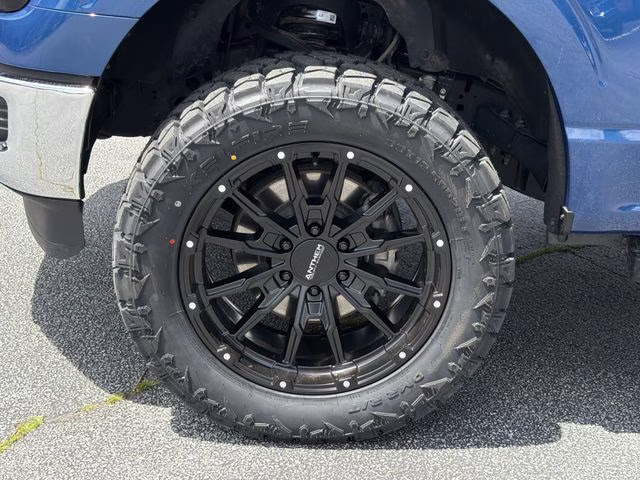 2024 Atlas Blue Metallic Ford F-150 XLT 4X4 Truck