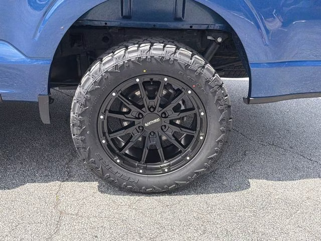 2024 Atlas Blue Metallic Ford F-150 XLT 4X4 Truck