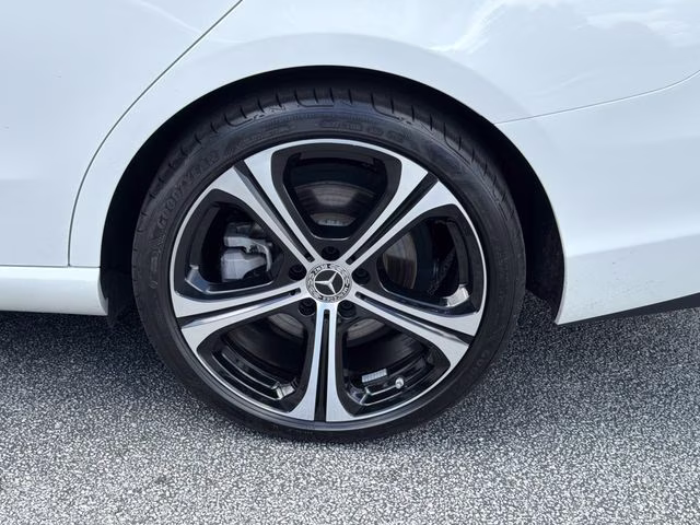 2025 MANUFAKTUR Moonlight White Metallic Mercedes-Benz C-Class C 300 RWD Sedan