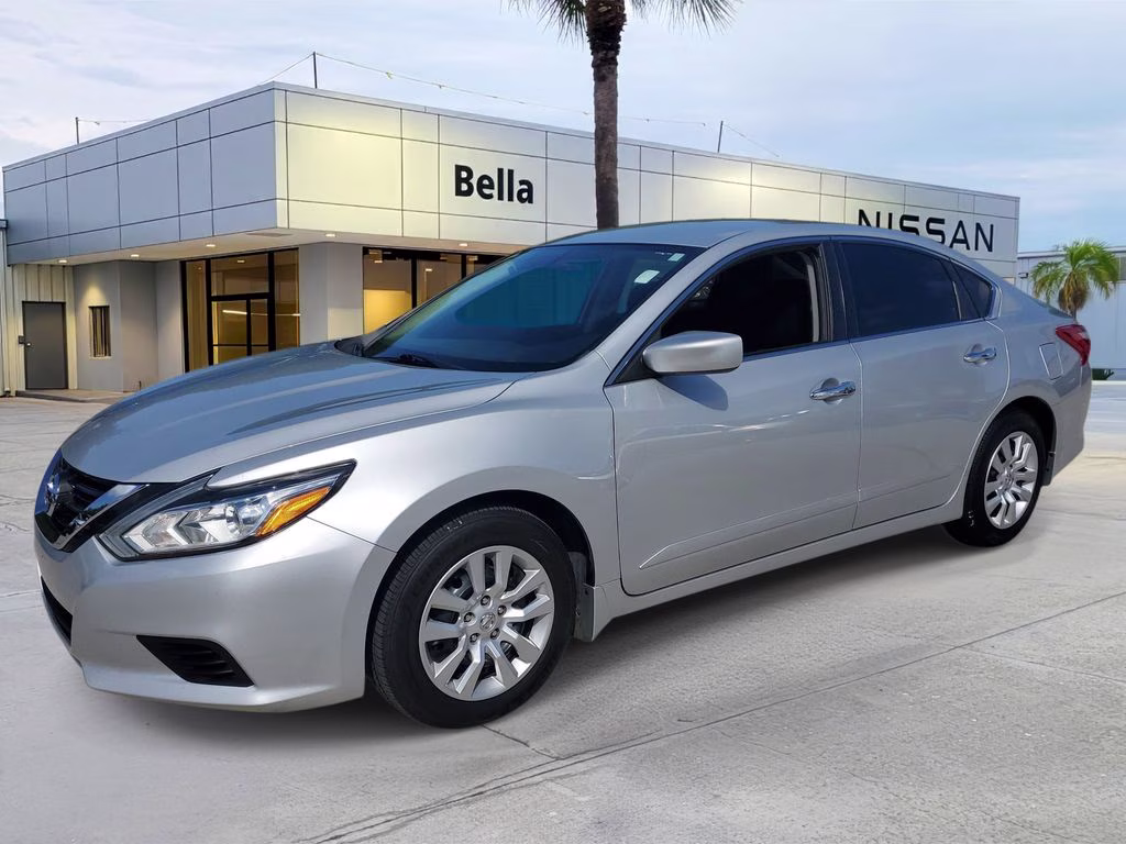 Used 2016 Nissan Altima S with VIN 1N4AL3APXGN359920 for sale in Venice, FL