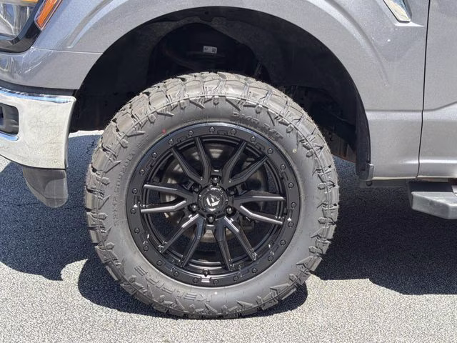 2024 Avalanche Gray Ford F-150 XLT 4X4 Truck