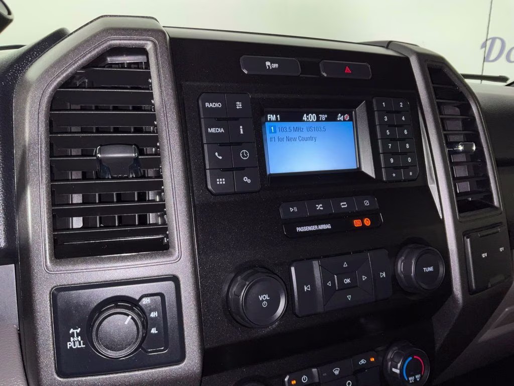 2020 Oxford White Ford Super Duty F-250 SRW XL SERVICE BODY 4X4 Truck