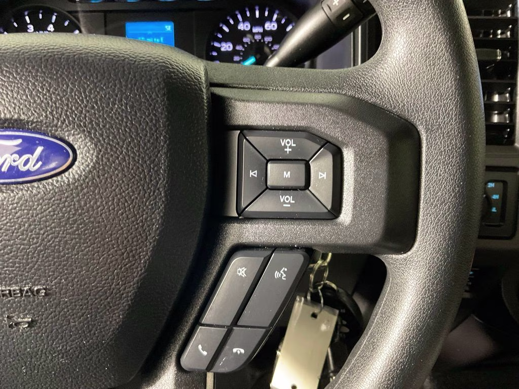 2020 Oxford White Ford Super Duty F-250 SRW XL SERVICE BODY 4X4 Truck