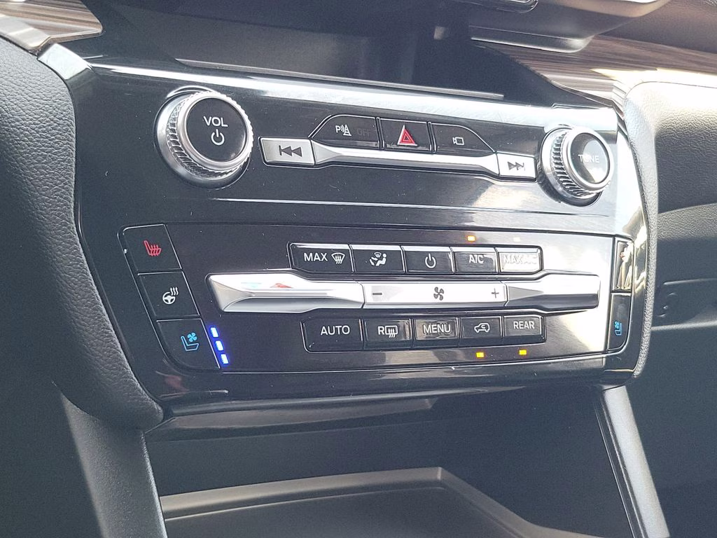 2023 Black Metallic Ford Explorer Limited RWD SUV