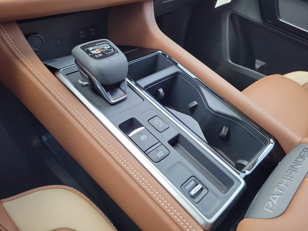 2026 Boulder Gray/Super Black Nissan Pathfinder Platinum FWD SUV