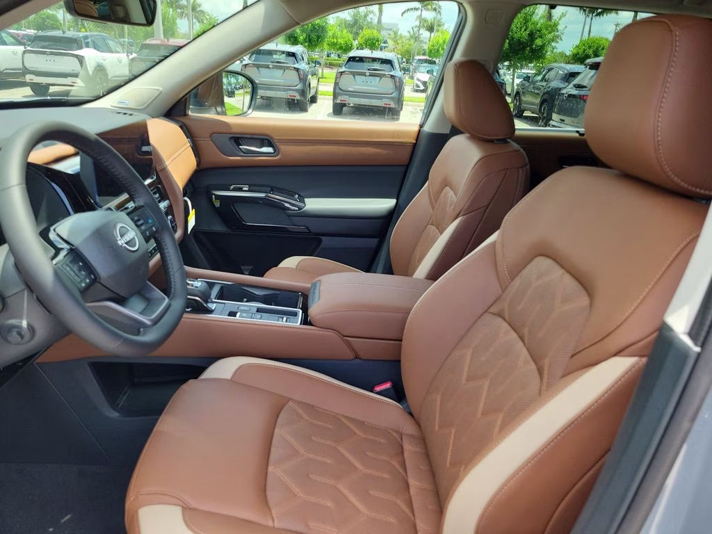 2026 Boulder Gray/Super Black Nissan Pathfinder Platinum FWD SUV