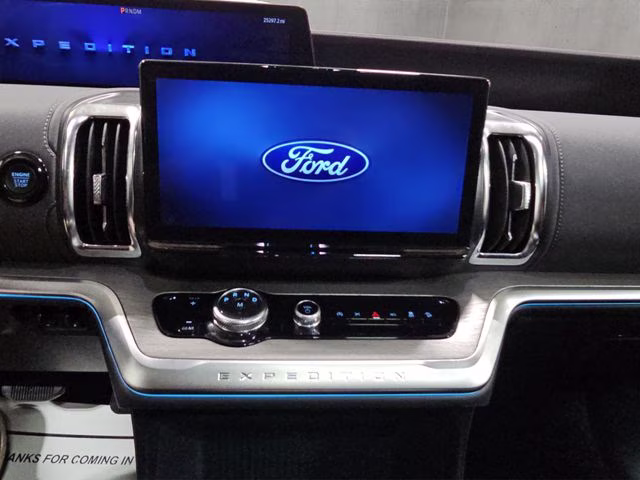 2025 Space Silver Metallic Ford Expedition Platinum 4X4 SUV