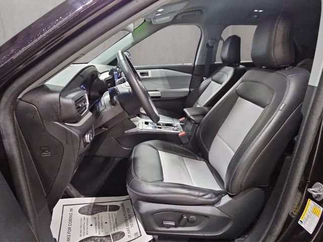 2023 Agate Black Metallic Ford Explorer XLT 4X4 SUV