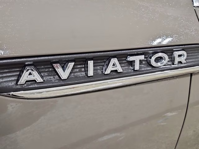 2025 Harbor Gray Clearcoat Lincoln Aviator Reserve AWD SUV