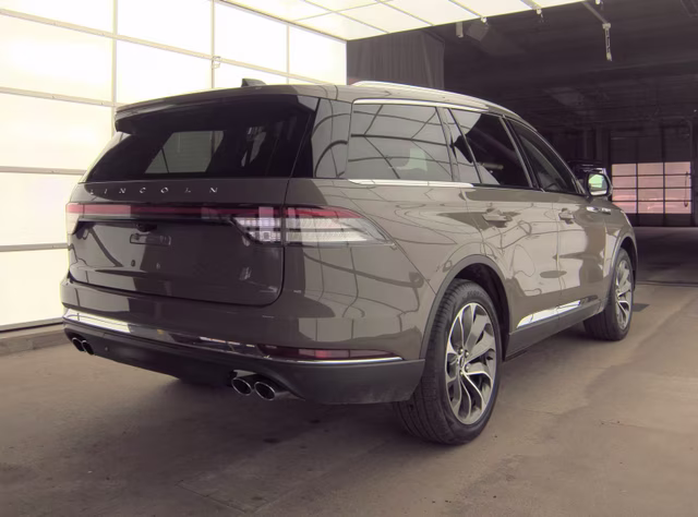 2025 Harbor Gray Clearcoat Lincoln Aviator Reserve AWD SUV