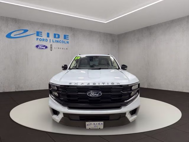2025 Space Silver Metallic Ford Expedition Active 4X4 SUV