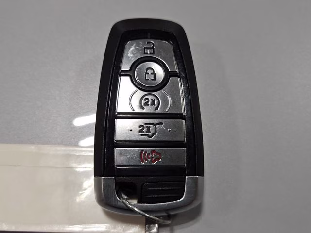 2025 Space Silver Metallic Ford Expedition Platinum 4X4 SUV