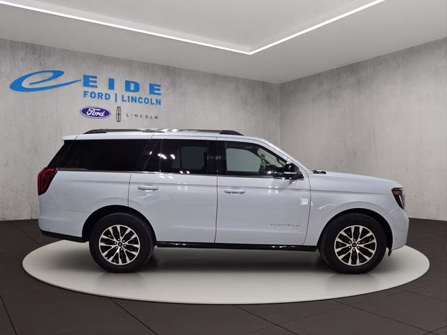 2025 Space Silver Metallic Ford Expedition Platinum 4X4 SUV