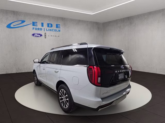 2025 Space Silver Metallic Ford Expedition Platinum 4X4 SUV