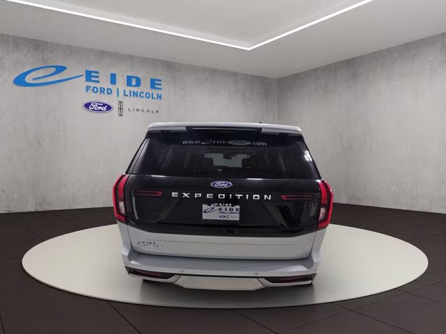 2025 Space Silver Metallic Ford Expedition Platinum 4X4 SUV