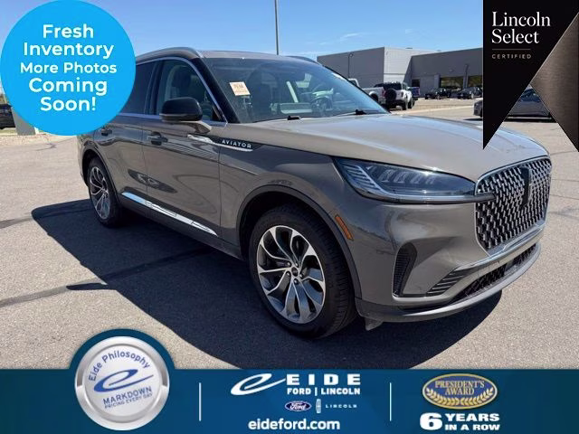 2025 Lincoln Aviator Reserve AWD's photo