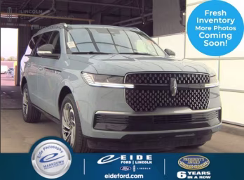 2025 Gray Mist Metallic Tri-Coat Lincoln Navigator Reserve 4X4 SUV