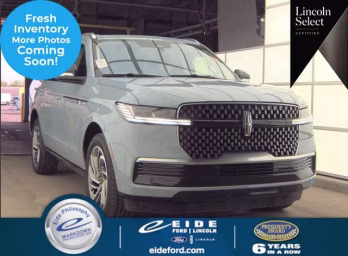 2025 Gray Mist Metallic Tri-Coat Lincoln Navigator Reserve 4X4 SUV
