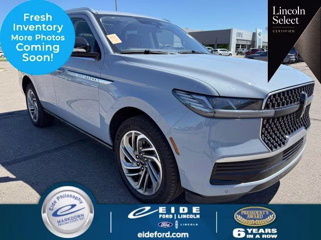 2025 Lincoln Navigator Reserve 4WD's photo