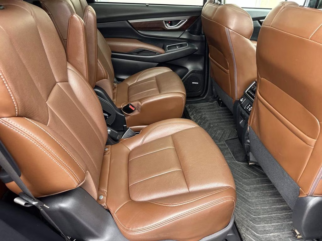 2024 Crystal Black Silica Subaru Ascent Touring AWD SUV